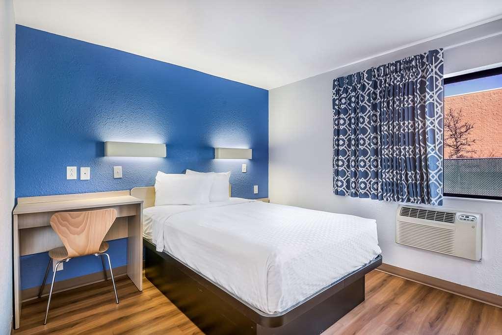 Americas Best Value Inn East Peoria Szoba fotó