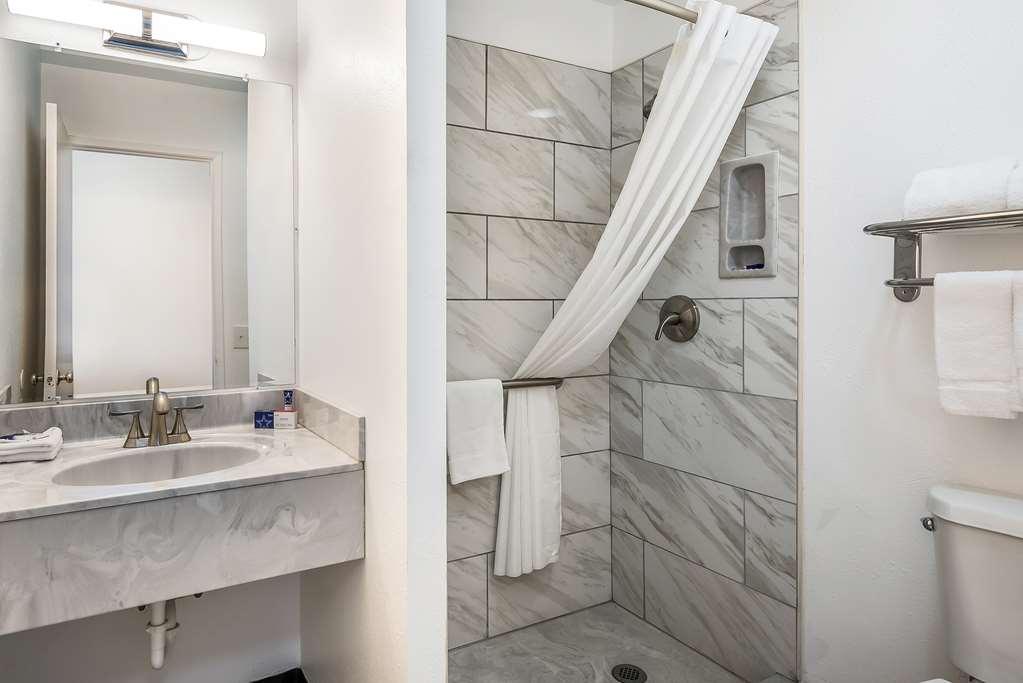 Americas Best Value Inn East Peoria Szoba fotó