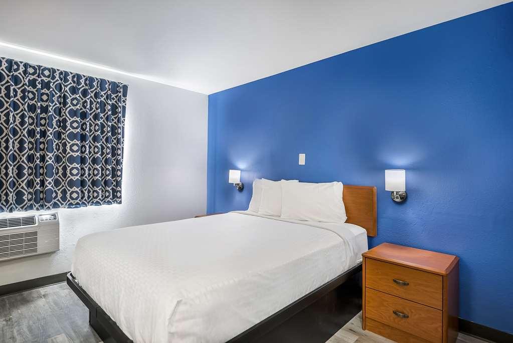 Americas Best Value Inn East Peoria Szoba fotó