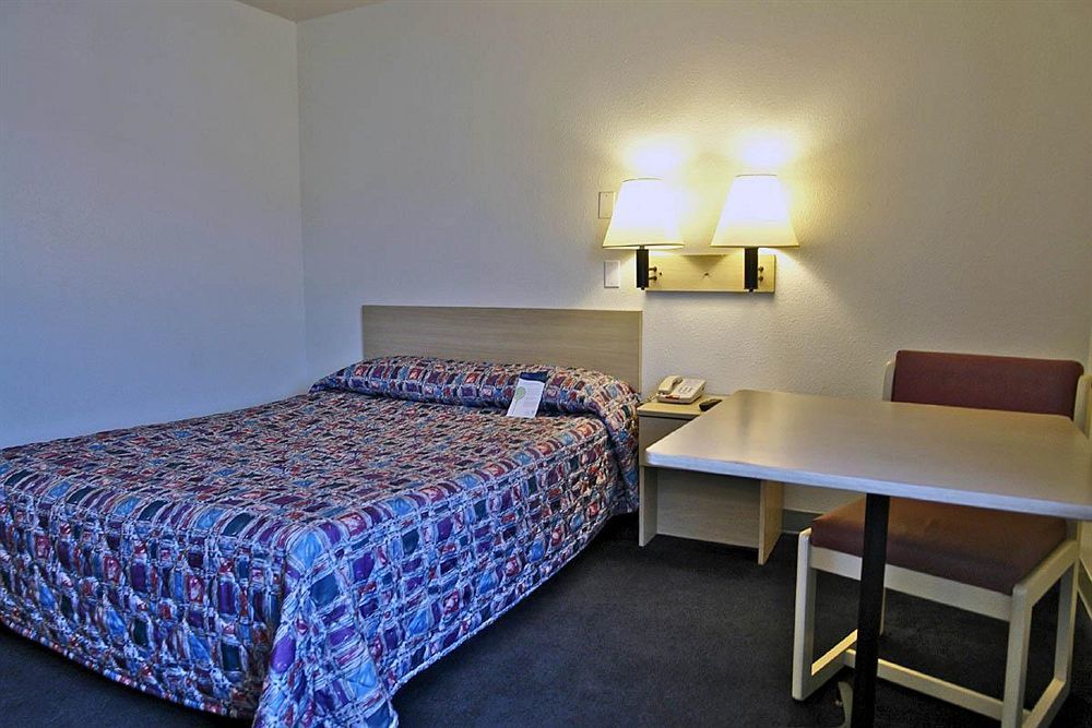 Americas Best Value Inn East Peoria Kültér fotó