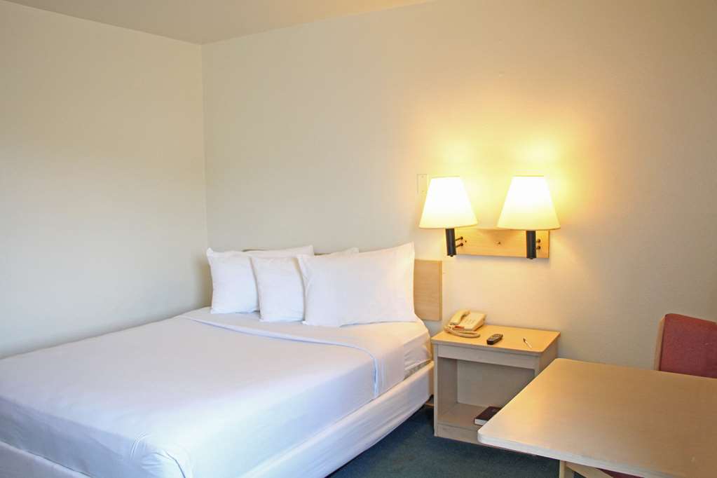 Americas Best Value Inn East Peoria Szoba fotó